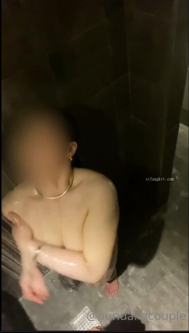 IENF-286 裏オプションを完全盗撮 激レア予約困難な神メンズエステ嬢の射精無制限…